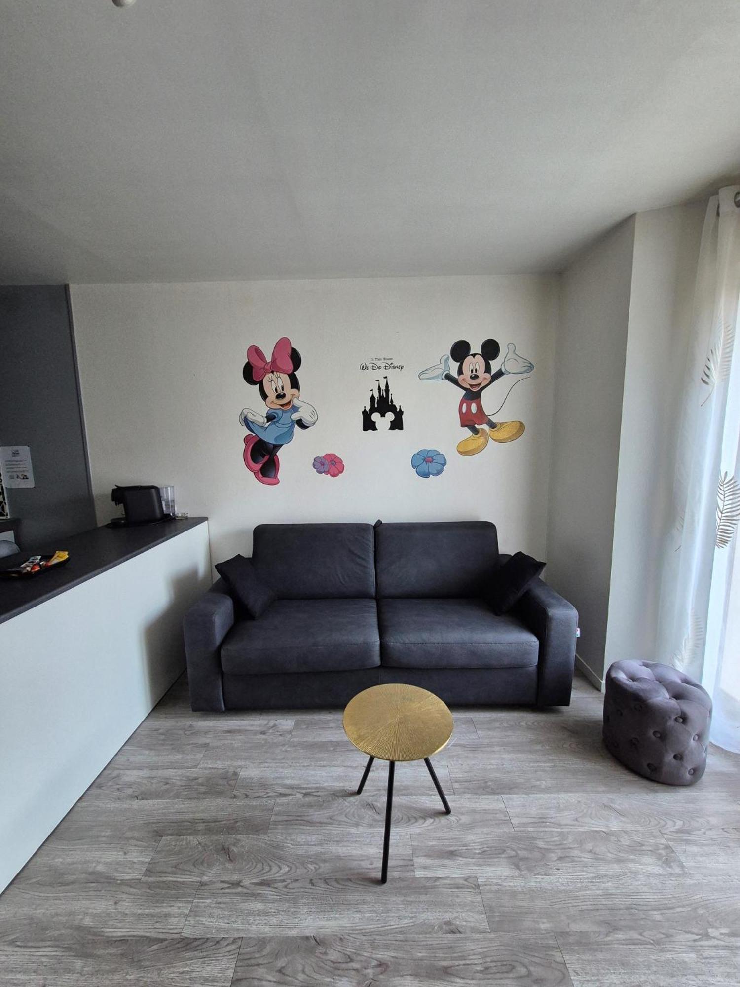 Studio A 2 Pas De Disneyland Esbly Kültér fotó